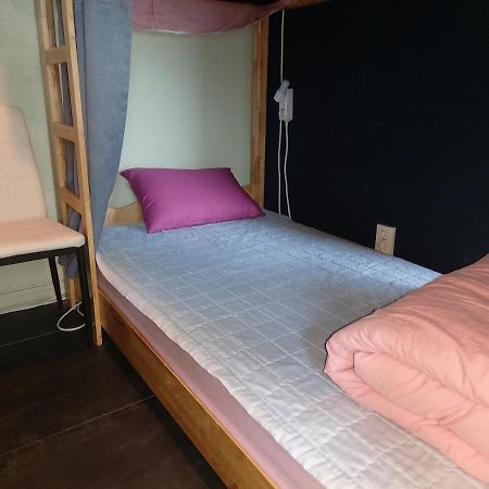 Buzz Guesthouse Hostel Сеул Екстер'єр фото