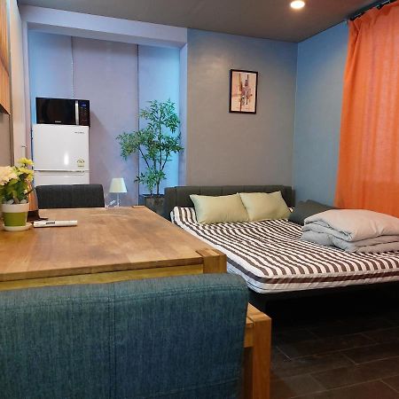 Buzz Guesthouse Hostel Сеул Екстер'єр фото