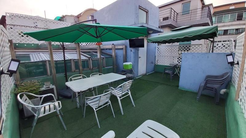 Buzz Guesthouse Hostel Сеул Екстер'єр фото