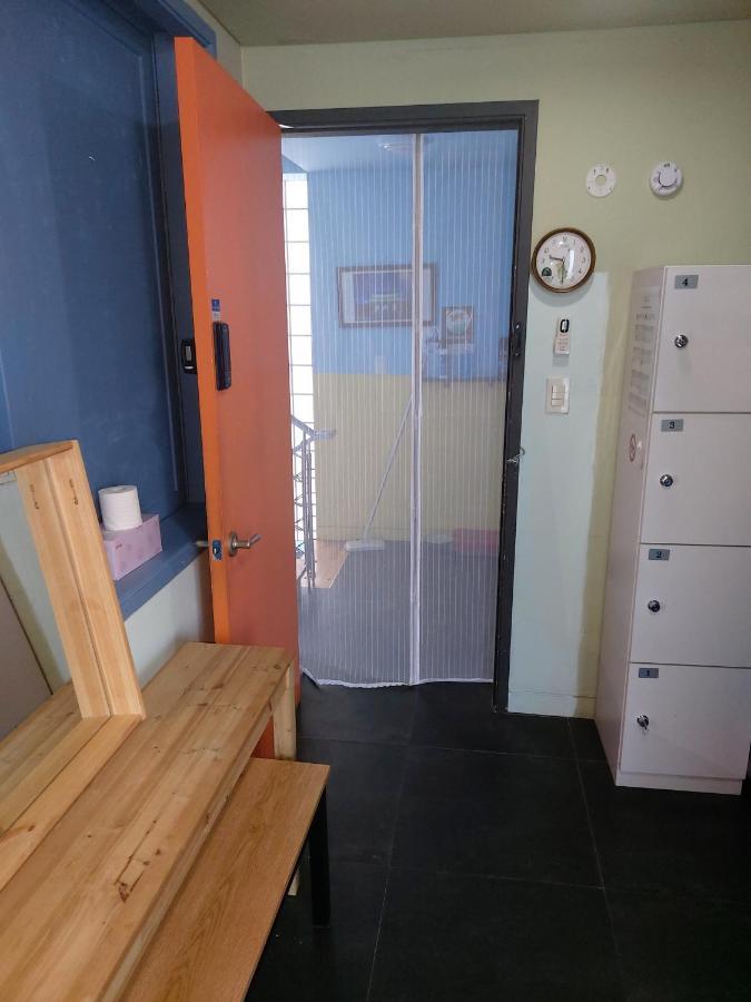 Buzz Guesthouse Hostel Сеул Екстер'єр фото