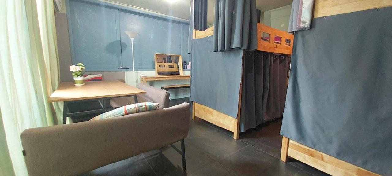 Buzz Guesthouse Hostel Сеул Екстер'єр фото