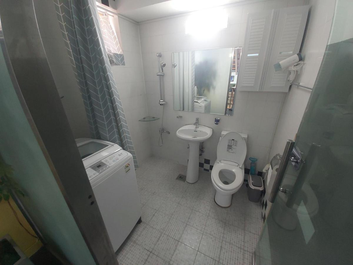 Buzz Guesthouse Hostel Сеул Екстер'єр фото
