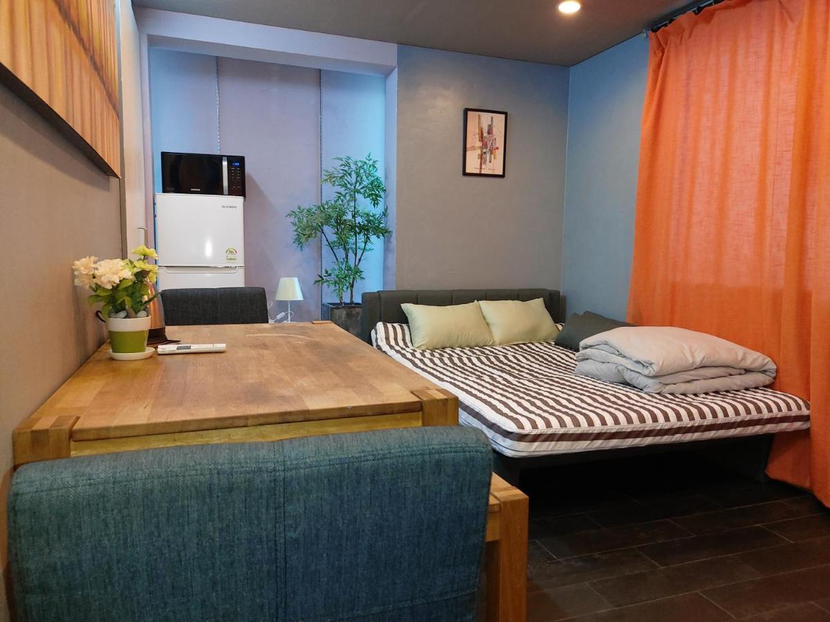Buzz Guesthouse Hostel Сеул Екстер'єр фото