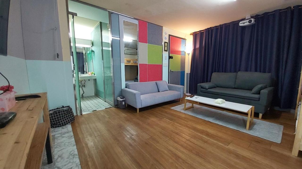 Buzz Guesthouse Hostel Сеул Екстер'єр фото